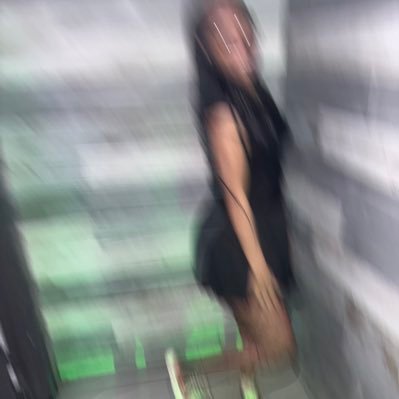 CHEF RI 👩🏽🍳 💦Mind like Basquiat 🧠 , Heart like Warhol🫀Ya Fav Unhinged girlie🥳 SOLO CREATOR‼️‼️ NO MEETUPS❌‼️