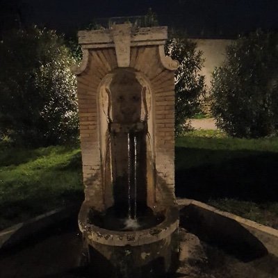 simeveschiflame's profile picture. Un cédula. Un nadie que discurre por los confines del "pueblito" en el que estoy y en el que soy.