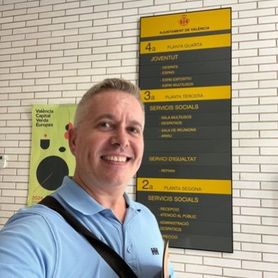Trabajador Social (U. València 1998-2001). Valorando Dependencia en Patraix desde 2017 🚗🔥✍️💻😅#PoliticaSocial #ServiciosSociales. Compromés i crític 🌹