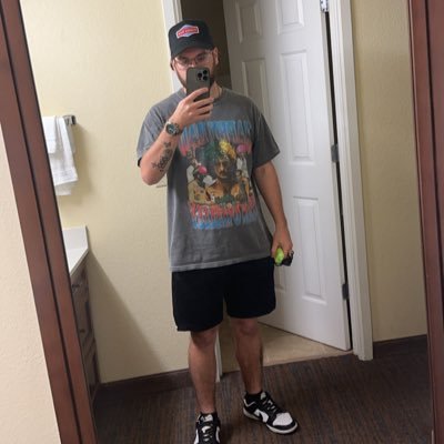 CaseyPriebe's profile picture. #SKOL Peace Love and Positvity #Rattpack