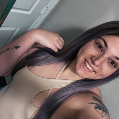 Karinamich16605's profile picture. Single