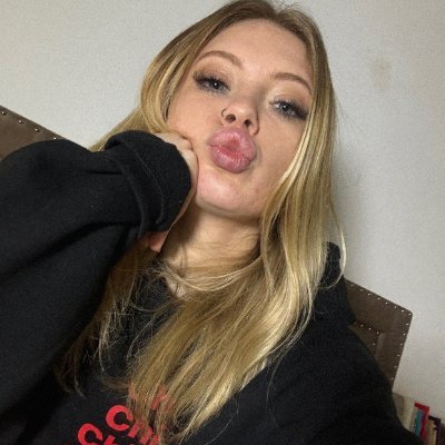 I’m the girl who’ll whisper dirty things in your ear and leave you begging for more. 😋
New York born, nasty by nature. Prove your worthy in my DMs. 🔥