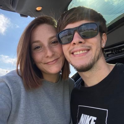 mylilsourpatchh's profile picture. your favorite girl next door 🌟 petite and inked 🖤 25