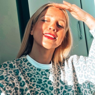 ftmmgzr's profile picture. Tut ki anlamadım dünya mı yıkılır?