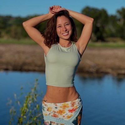 I’m just here to have fun😋🫦. I want a strong man with good 🍆 who’s going to give me a nice sex🍉! I have been horny for long 🍆🫦