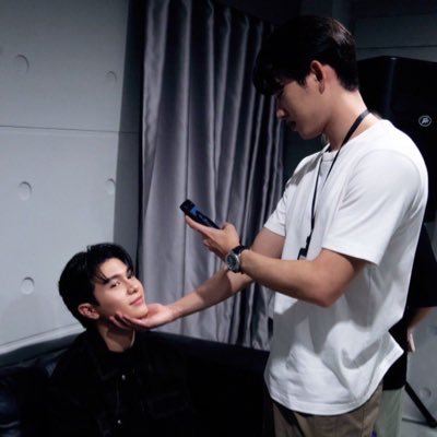 mannahhoonis's profile picture. what do you even know