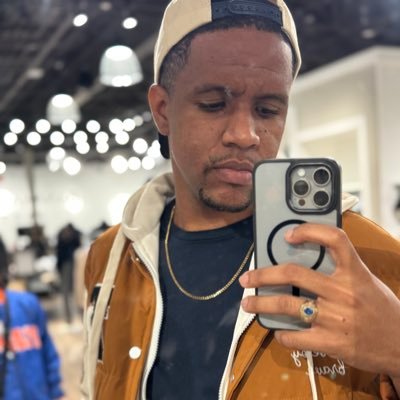 Finance Professional📈 • Project Manager • Bonz Ent🔥 • Kandid Media 📸 • ‘Be educated; Work smart; Dress well; Get money’