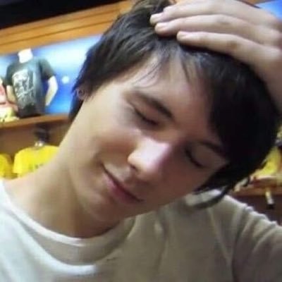 moonh0well's profile picture. i made phil lester giggle once | 21 y/o | non-binary | any pronouns | 🧡🤍🩷 | kinda multifandom