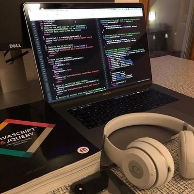 siegeoxy12's profile picture. Here for the real news and entertainment. 🤓