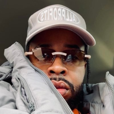 Gotta be yourself That’s the 1rst step to freeing yourself 📿 #WontFold‼️ https://t.co/w8FujbzaZD