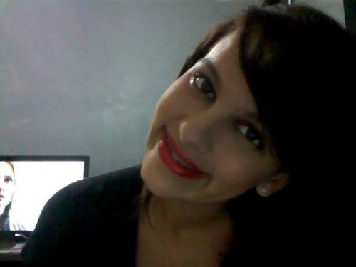 não deixe um idiota te derrubar, ou uma vadia estragar sua noite, ou um comentario fazer você mudar :*