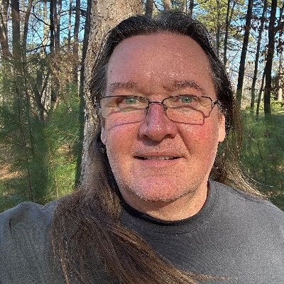 w3woody's profile picture. It's easy to pretend to be someone you're not.
Me; I'm nobody.