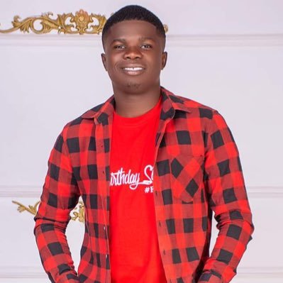 lordsamofficial's profile picture. • Content Creator ✍️ • Brand Designer💻 • Mass Communicator 🎤 • MUFC 🔴  • GOE 🤍  | Take up your idea, Bring it to reality, Live your dream.