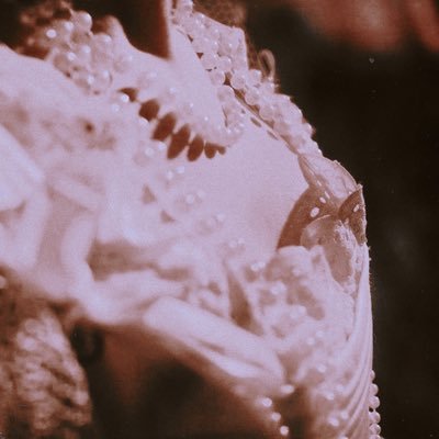 ⠀ ⠀ ⠀ ⠀ ⠀ 𝓌𝒽𝑜𝓈𝑒 𝒃𝒓𝒐𝒘 𝒾𝓈 𝓁𝒶𝒾𝒹 𝒾𝓃 𝔱𝔥𝔬𝔯𝔫 ⠀ ⠀ ⠀ ⠀ ⠀ ⠀ ⠀ ⠀ ⠀ ⠀ ⠀ ⠀