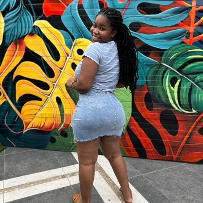 main account @akorfaa_ ,Snapchat: akorfa_25, IG: kinijennifer