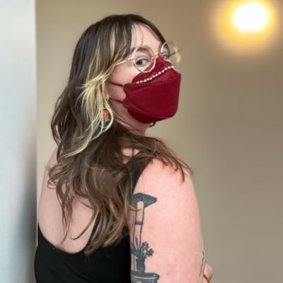 artist📸 + activist / have lupus, studying the spectacularization of HCQ / just tryin to have a nice time On The Internet™️ / she/they😷🍐🏳️🌈 #DoMaskBlocShit