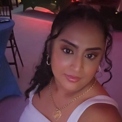 Lyn592's profile picture. Sugar, spice, curry, and rice.