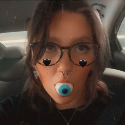 ruciferr_'s profile picture. Rue 🖤 22 ✨ prettiest girl in the morgue ⚰️