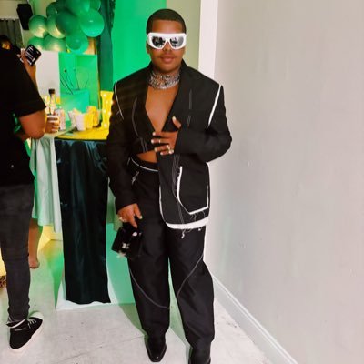 1lilsonn's profile picture. Da baddest to do it..