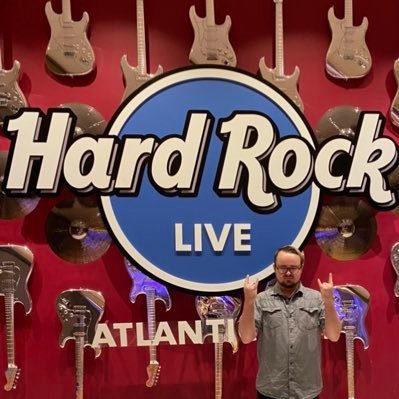 rsig20's profile picture. fan of comic book tv shows. Founder and CEO of @SigsScents. Philly Sports