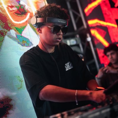 humbertovmusic's profile picture. Dj Profesional
Diseñador Grafico 
.
.
Todo es posible si lo haces con Fe 🙌🏽🙏🏽