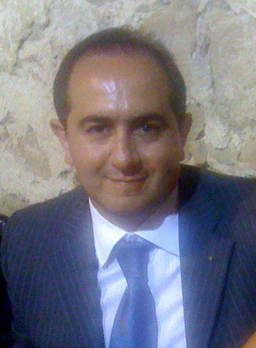 Consulente in materia bancaria, finanziaria e assicurativa.
Responsabile amministrativo e organizzativo settore formazione professionale. Vivo a Messina.