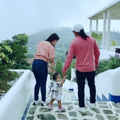 CainaSiel's profile picture. love is in the air 😍