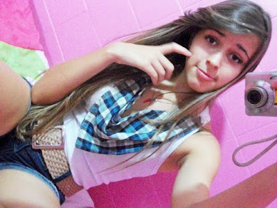 uma boba feia =* || msn : sua_brendas2@hotmail.com ||