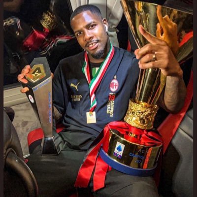 paul1899csm's profile picture. Milan❤️🖤 Blau Weiß Linz 💙🤍