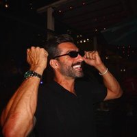 Howard (@howyyyyyy) 's Twitter Profile