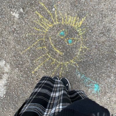 fatemeh7914's profile picture. تکیه بر تقوا و دانش در طریقت کافریست / راهرو گر صد هنر دارد #توکل بایدش