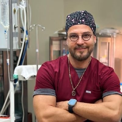 I'm a doctor medical surgeon love my job it unite me with incredible people that brings lots of impact to me and I'm an amazing single dad.not here for games😊