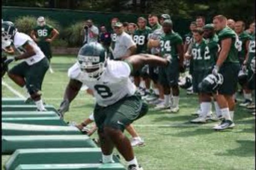 18yrs old. Student-Athlete. Michigan State Spartan. Im just a kid from the ghetto who's tryna make it. Plain and simple