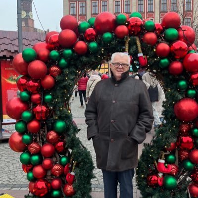 Mawdaniec's profile picture. Politolog po UŚl,stypendysta ZUS,nie toleruję chamstwa i ataków ad personam , dobra książka ,film i teatr,lubię chodzić własnymi ścieżkami.