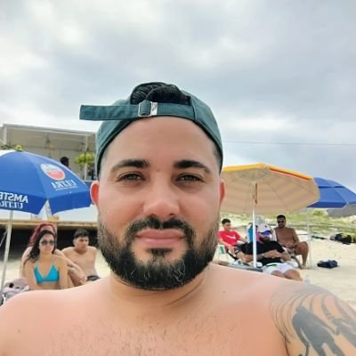 Colorado 🇦🇹, Gaúcho 🧉 e Amo minha família ❣️
Dou pitacos sobre futebol, política e assuntos variados