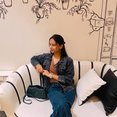 shreyaaaaa_____'s profile picture. 🌐 Growing Web Developer | 📚 Mechanical Engineering Student | Passionate about AI, ML, Crypto, DSA & all things tech. 
“Always learning, always building.”🧑‍💻