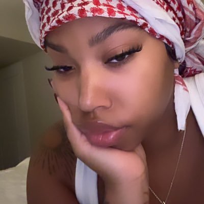 lovely 🥰 honest Queen 👸 Tiffany getting paid makes me happy 😊
