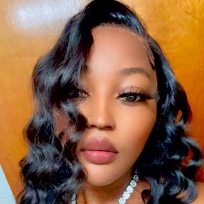 QUEENING👑 Insta: @dareal_pinkyy SC: @pinkyprettyass TikTok: @dareal_pinky #daRealPINKY💓