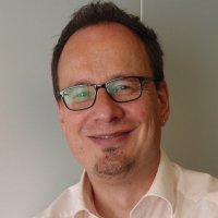 Marcel Meder (@socialmeder) Twitter profile photo