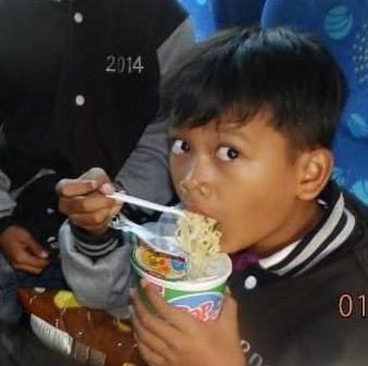 lettaau's profile picture. cita-citanya pengen nyenengin ayah mama