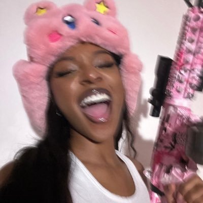 @Lovaaaaaaaa_