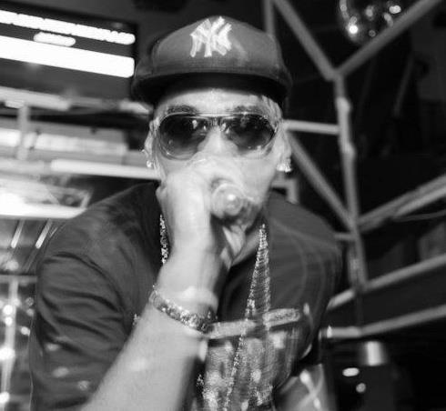 MADA VOICE INTERNATIONAL
DJ JIZZY
MADA VOICE aka JIZZY
RAGGA SOCA DANCEHALL REGGAE