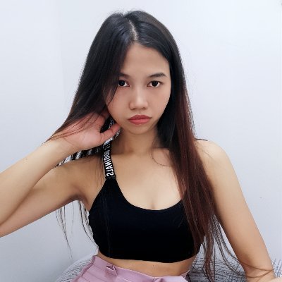 IamYofi's profile picture. Hey there ❤️ 
💬 Check my link below to come CHAT with me 👇