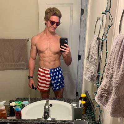 Christian, athlete, Patriot 🇺🇸, twin to the baddest brother on the planet (the Tates are a close 2nd) SCHWAB10: 10% off Holstrength gear