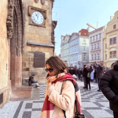 handekursunlu's profile picture. Avukat