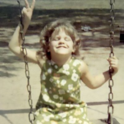 SarahDLipscomb1's profile picture. Nostalgic Houstonian with freeway phobia and a dream to escape the big city.

In the meantime, sharing observations within a 3 mile radius of her domain.
Choose