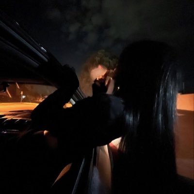 ccatalina33's profile picture. 🦁🦂