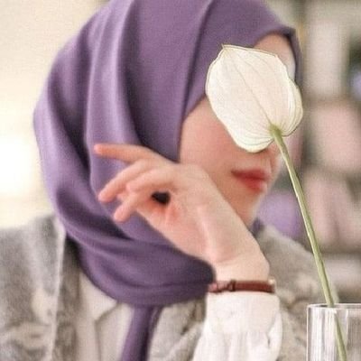 کارشناس فلسفه اخلاق
اما درد دل آدمی را بیدار می کند
فالو=بک