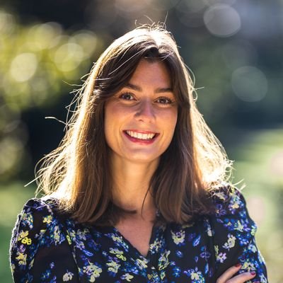 Servaischa's profile picture. Française • Européenne • Féministe