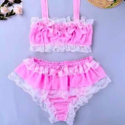 I'm Abdl mommy looking for serious & submissive baby to take good care of him or her forever it cost a little money 50 to 100 if you can't afford it don't dmme